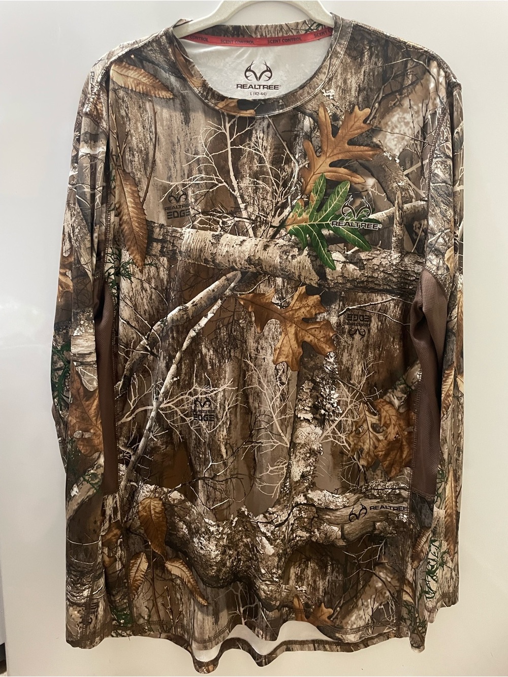Realtree Edge Camo Men Size L (42-44) Long Sleeve Shirt Hunting Fishing Leaves